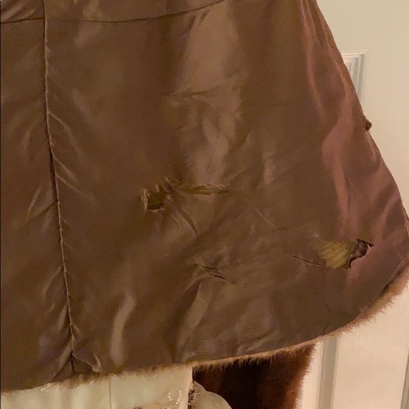 Vintage fur set: matching stole, hat & muff - Picture 7 of 7